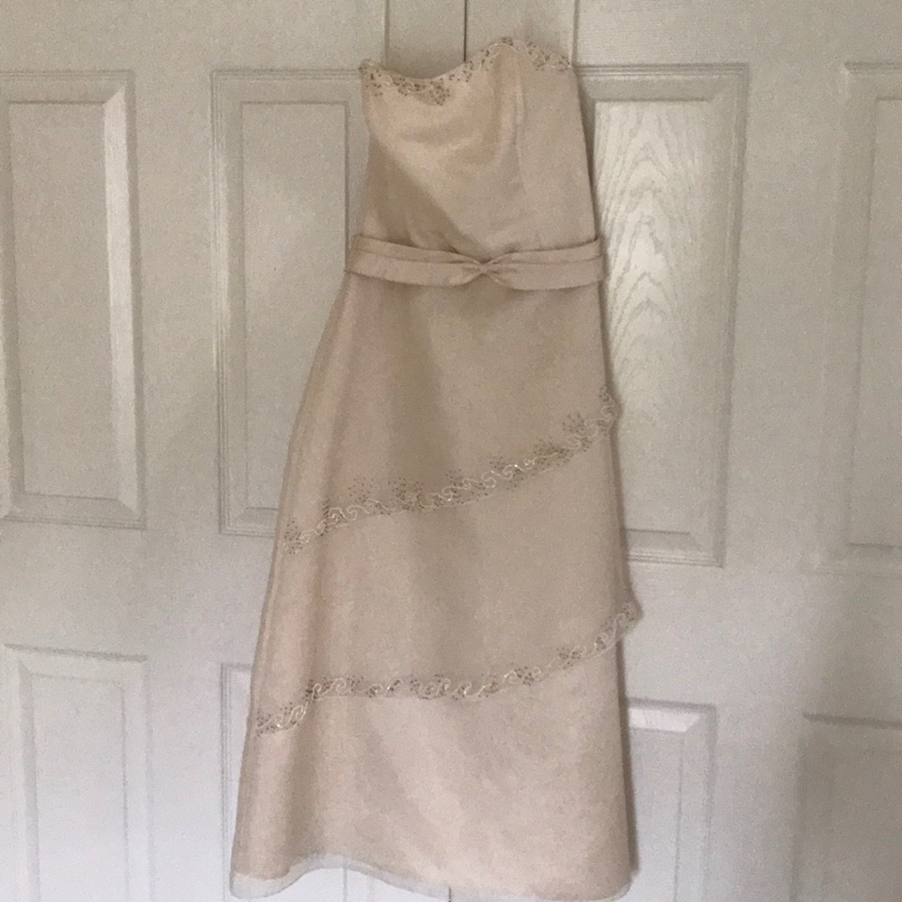 Ivory wedding gown
